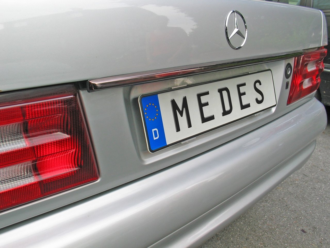 2x Kennzeichenhalter KFZ Nummernschild Halterung Chrom-Farben für BMW X3 X5  Z3